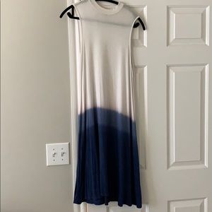 Long sleeves dress